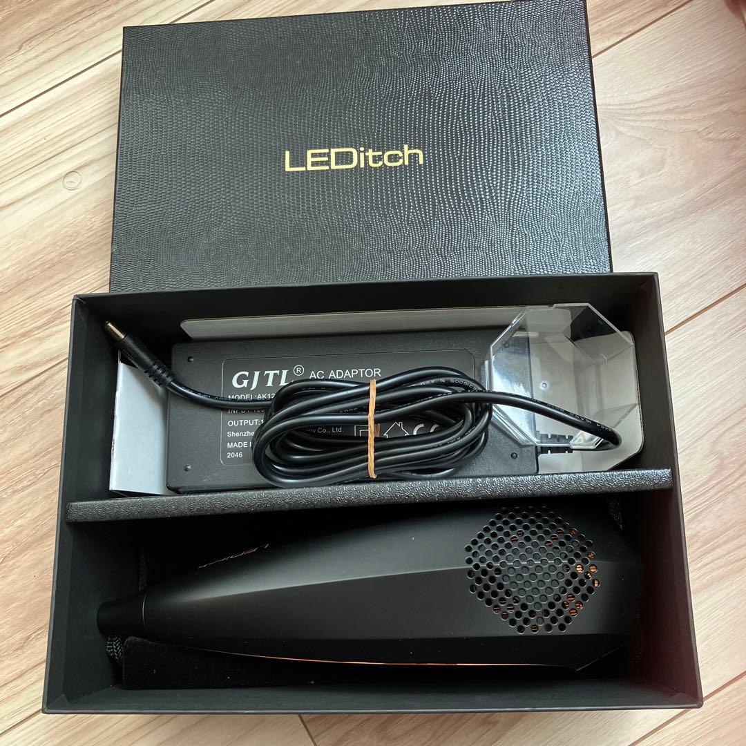 【LEDitch】レディッチ　家庭用LED美容器