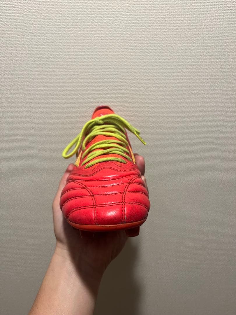 MORELIA NEO4β サッカーシューズ レッド