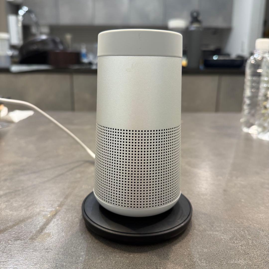 BOSE SoundLink Revolve と クレードルのセット