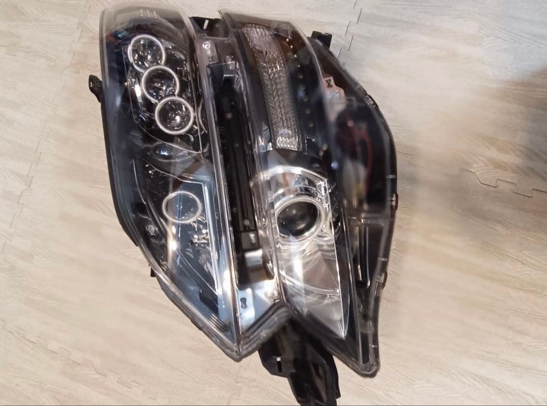 最終値下げ！20ヴェルファイア　　カスタムヘッドライト　10連イカリング