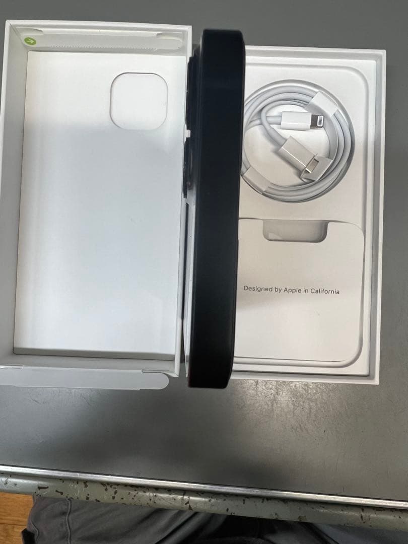 iPhone 13 ミッドナイト 本体