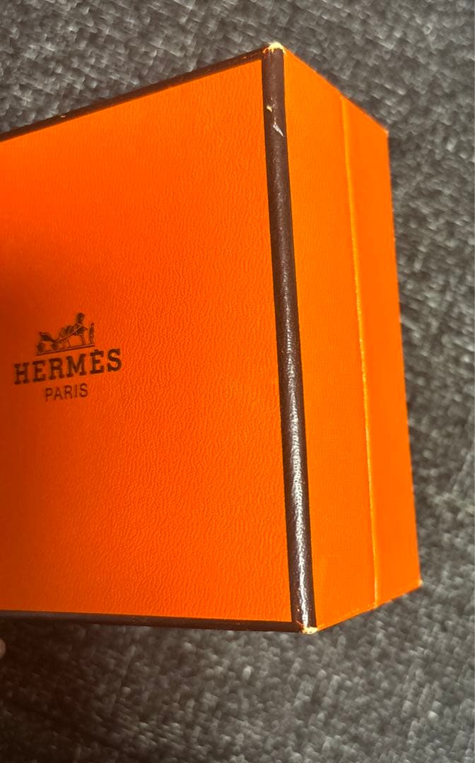 HERMES エマイユGM ゴールド　箱付き