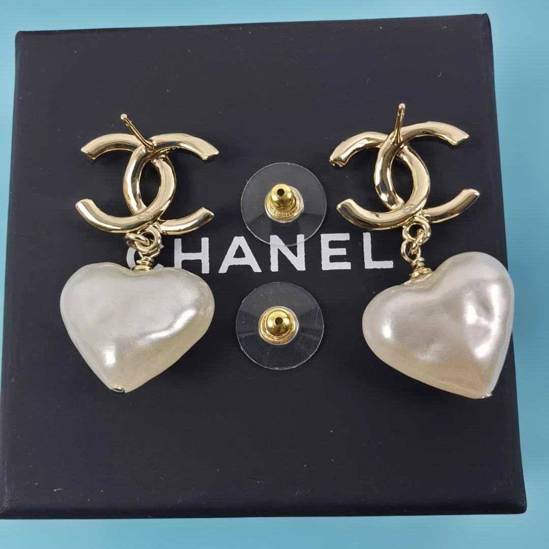 CHANEL レディース ハート パール ゴールドピアス