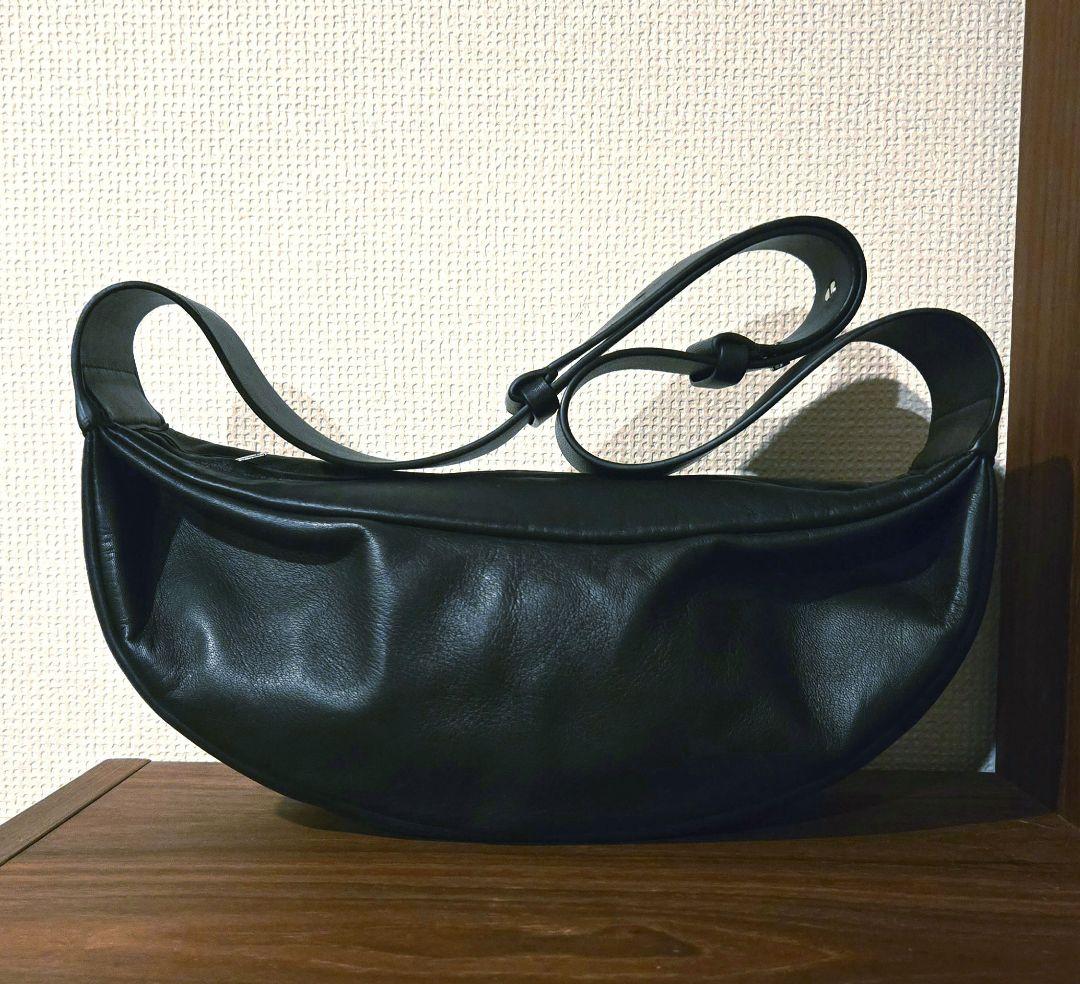 COS プレーテッド ベルトバッグ ブラック クロスボディバッグ 完売品