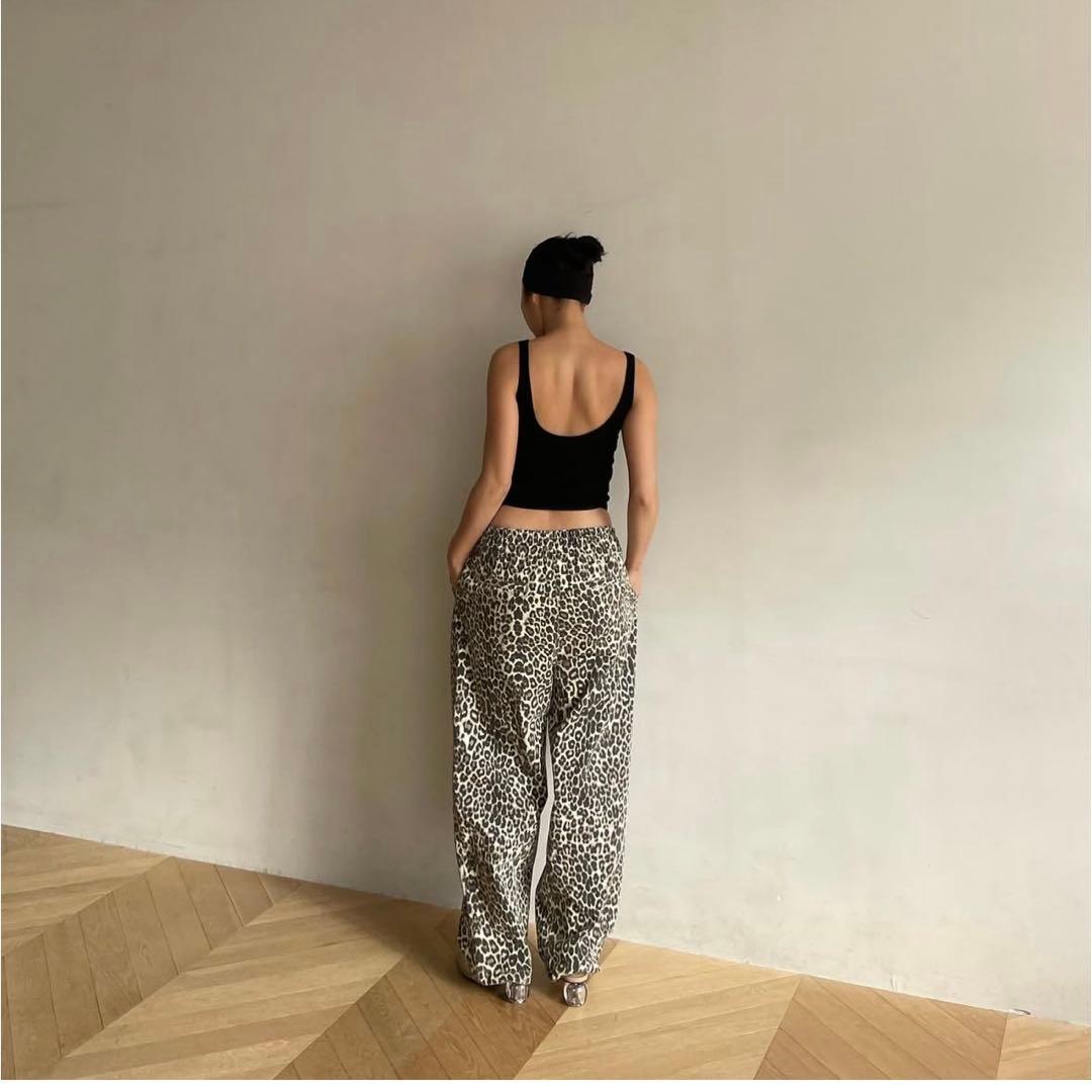searoomlynn ライトcanvas ギャザーパンツ　レオパード