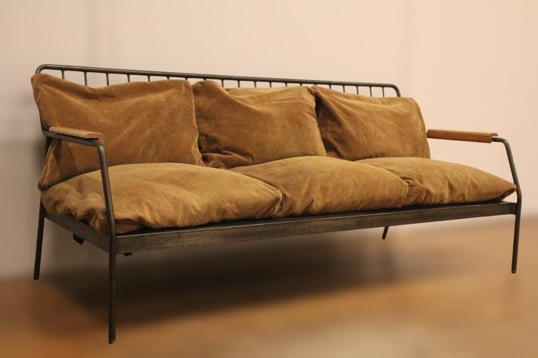 【茨城／直接引き取り大幅値引きあり！】UNICO／アイアン／ソファ