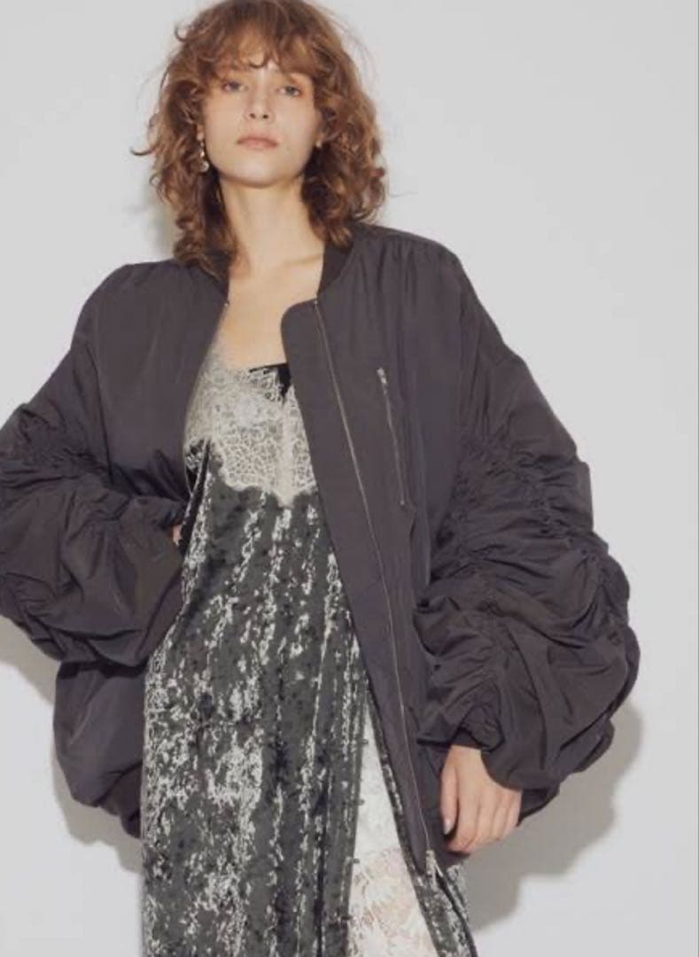 ボリュームスリーブ オーバーサイズジャケット ブラック