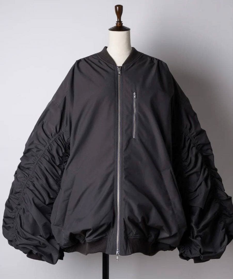 ボリュームスリーブ オーバーサイズジャケット ブラック