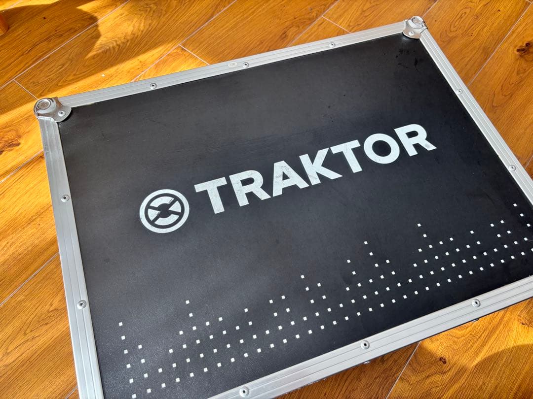 TRAKTOR KONTROL S2 フライトケース付き 未使用