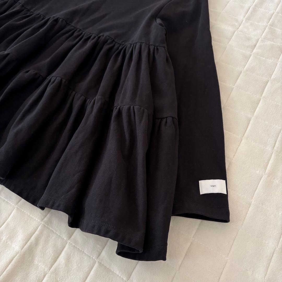 美品！定番！yori ヨリ　ミニ裏毛ティアードカットソー　ブラック