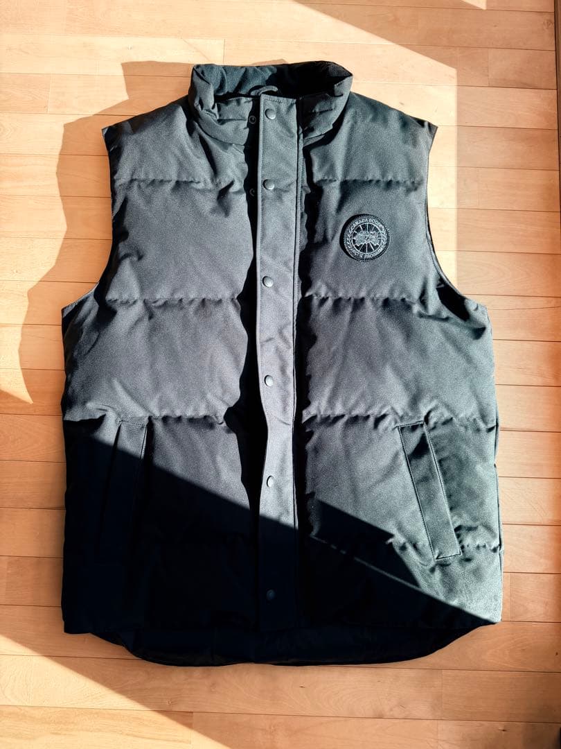 最終値下げ！新品未使用！カナダグース ギャルソンベスト ブラックレーベル希少XL