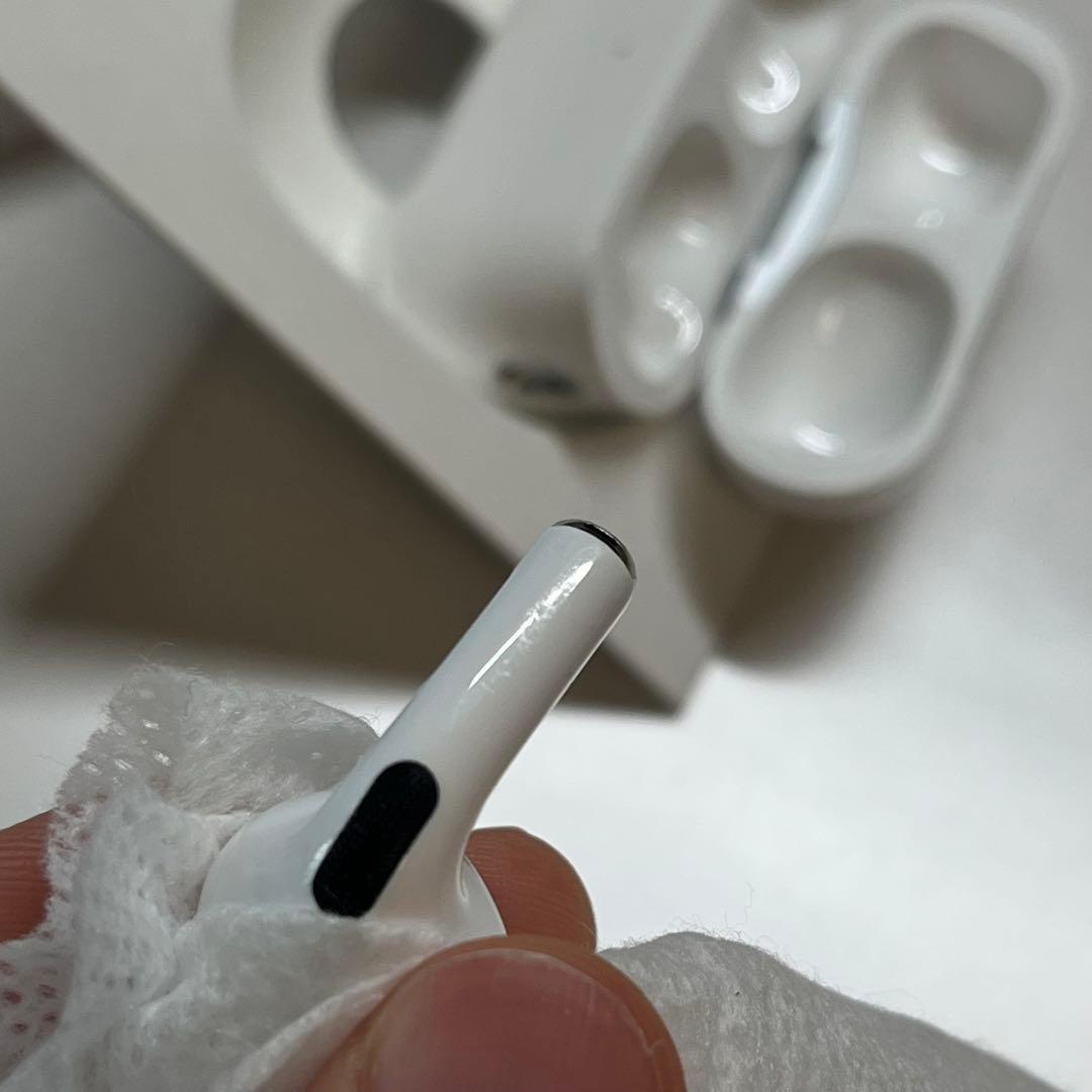 airpods pro 2 type c 使用1年 ※右耳時々ノイズあり