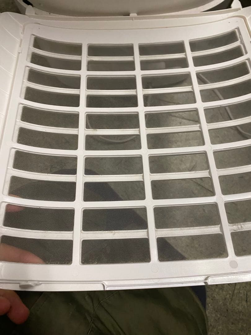 新品フィルター付き　アイリスオーヤマ　空気清浄機能付 除湿機