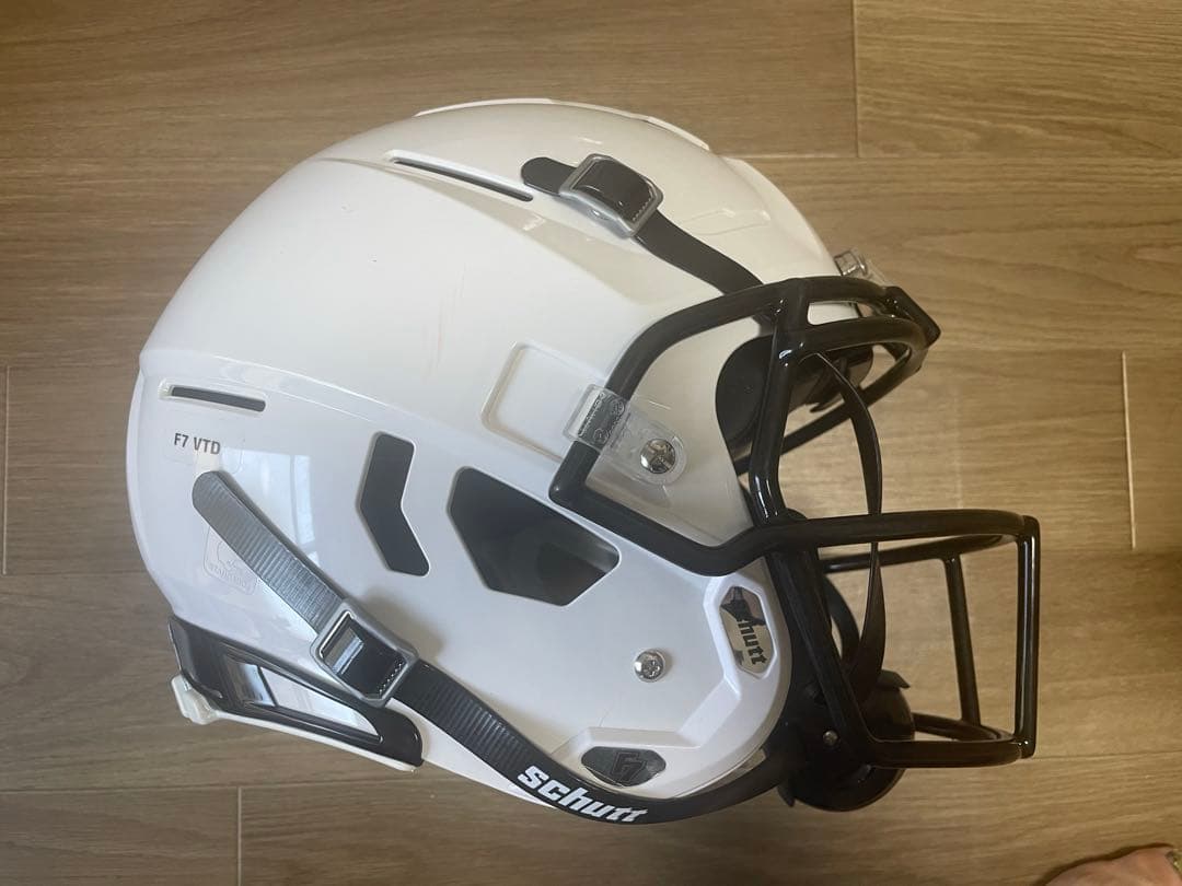schutt F7 VTD ホワイト アメリカンフットボールヘルメットサイズM