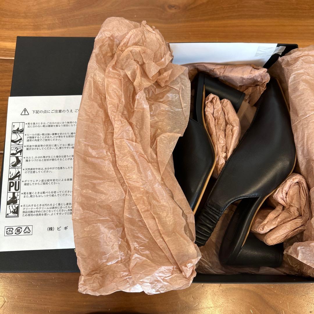 新品未使用⭐︎HENRI EN VARGO \"MONICA”パンプス　37