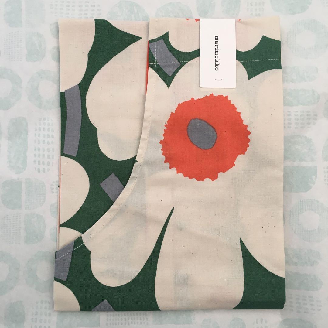 新品未使用　マリメッコ ウニッコ エプロン　　グリーン　オレンジ