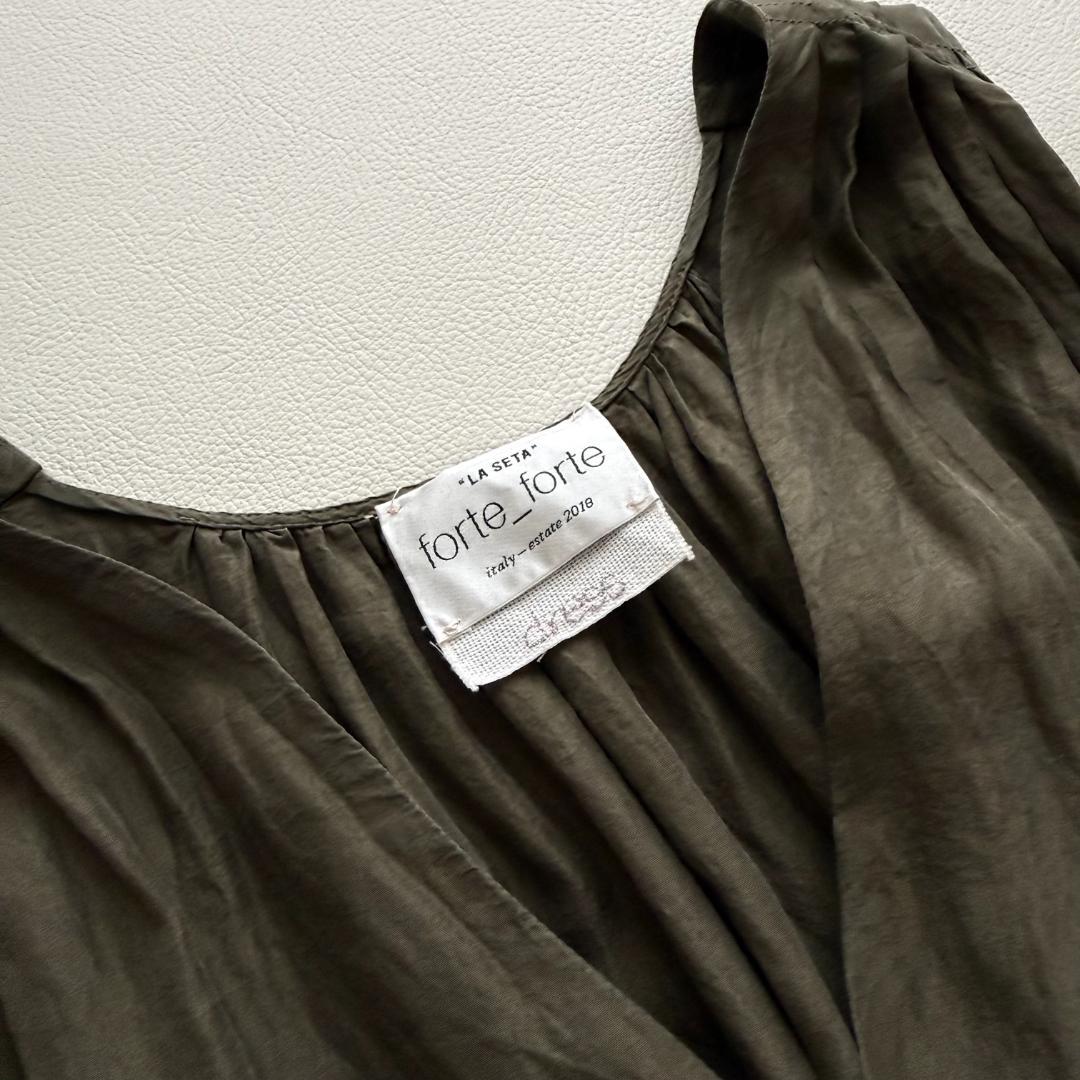 フォルテフォルテ シルク100% ノースリーブワンピース　ウエストマーク