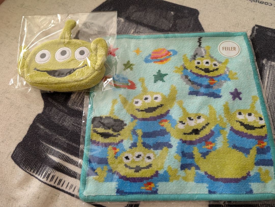 FEILER　リトルグリーンメン　タオルとポーチセット