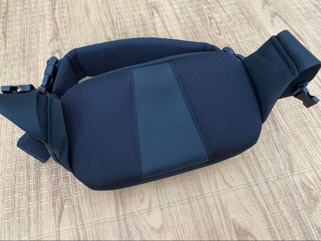 ポムル　ヒップシート　ブラック