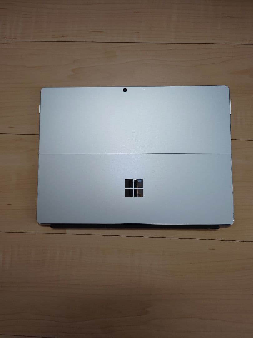 Surface Pro 8 本体 + キーボード