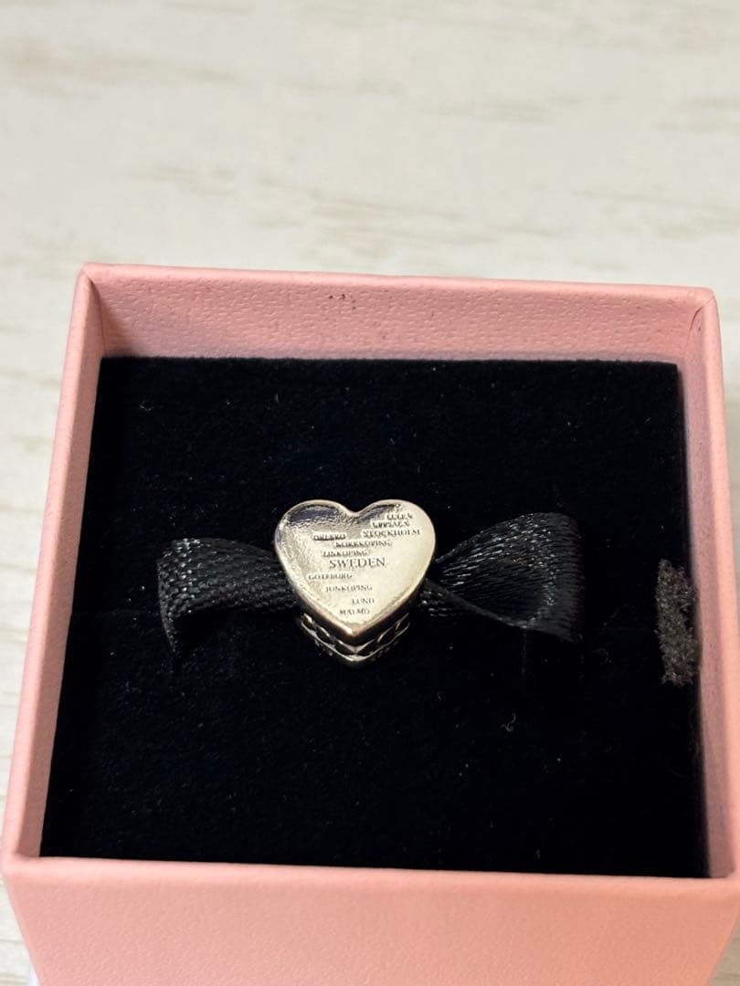 Pandora スウェーデン限定チャーム シルバー ハート