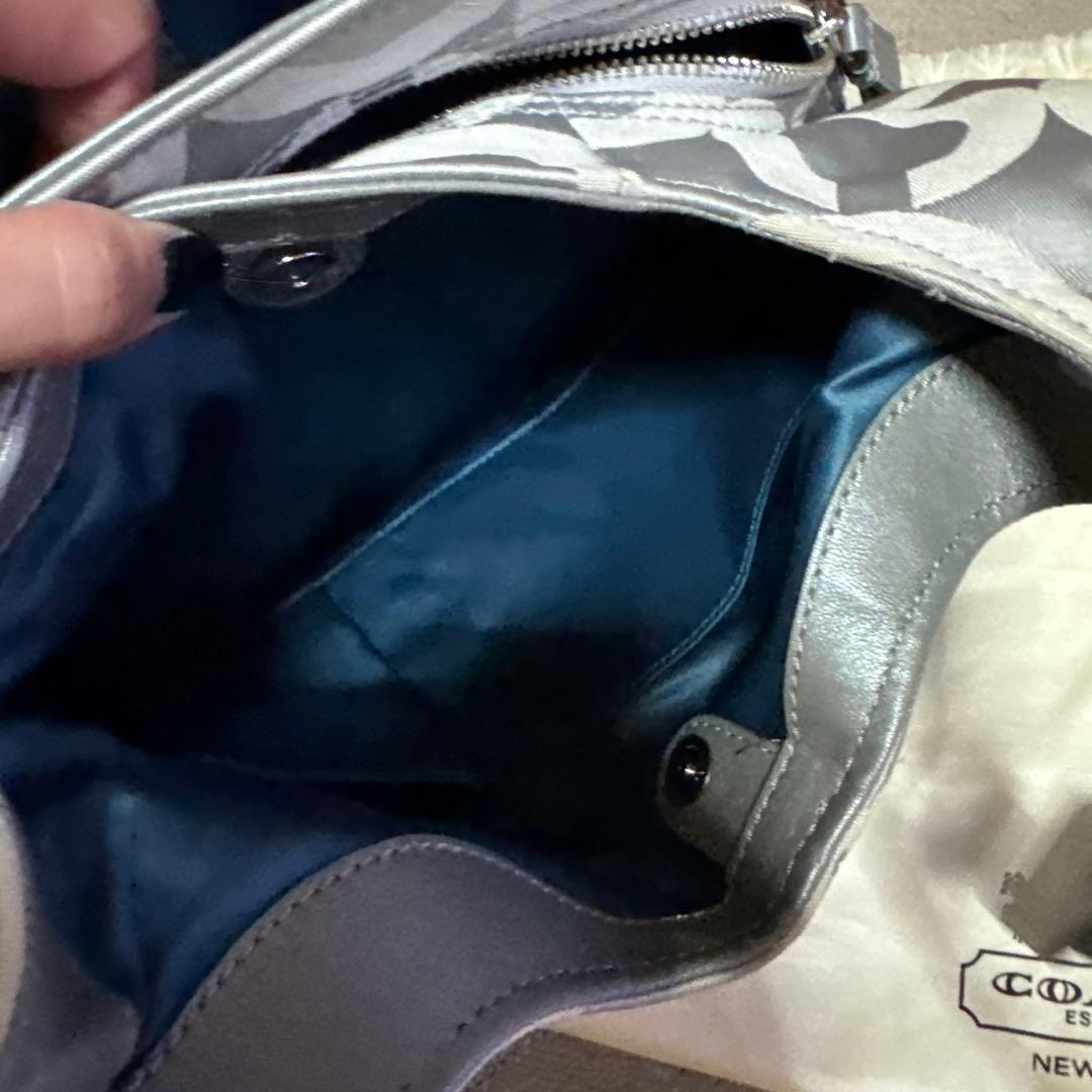 コーチ　オプアートシルバー　ハンドバッグ