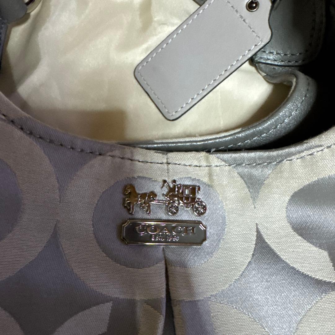コーチ　オプアートシルバー　ハンドバッグ
