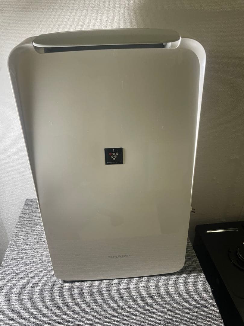 美品　SHARP プラズマクラスタ− 衣類乾燥除湿機 CV-J71-W