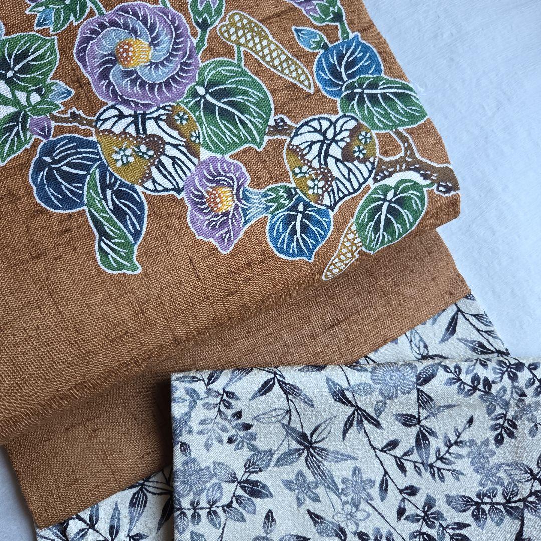 品のある煌めき　クリームベージュの小紋