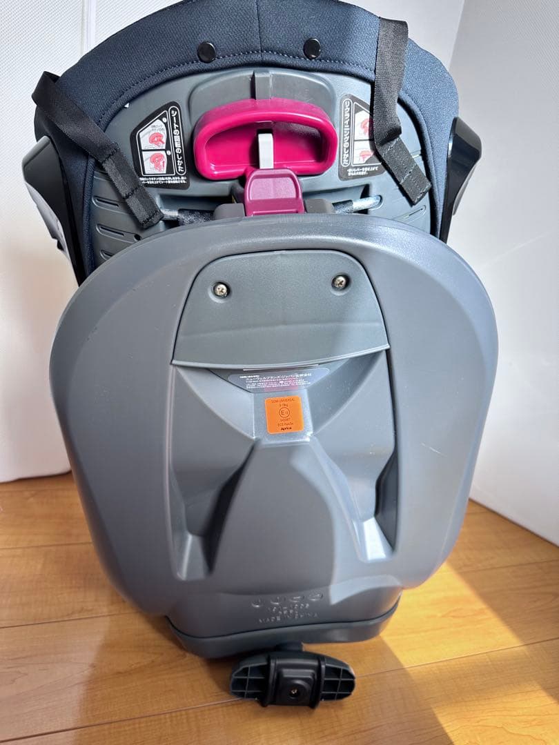 美品Aprica 回転機能付きチャイルドシート