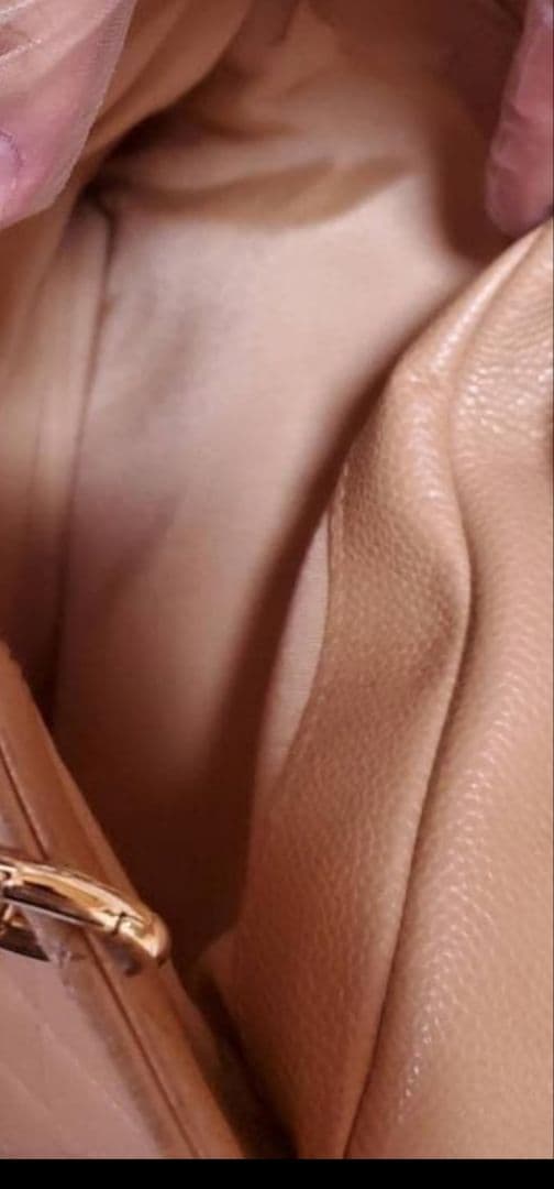 CHANEL ベージュ キルティング ハンドバッグ