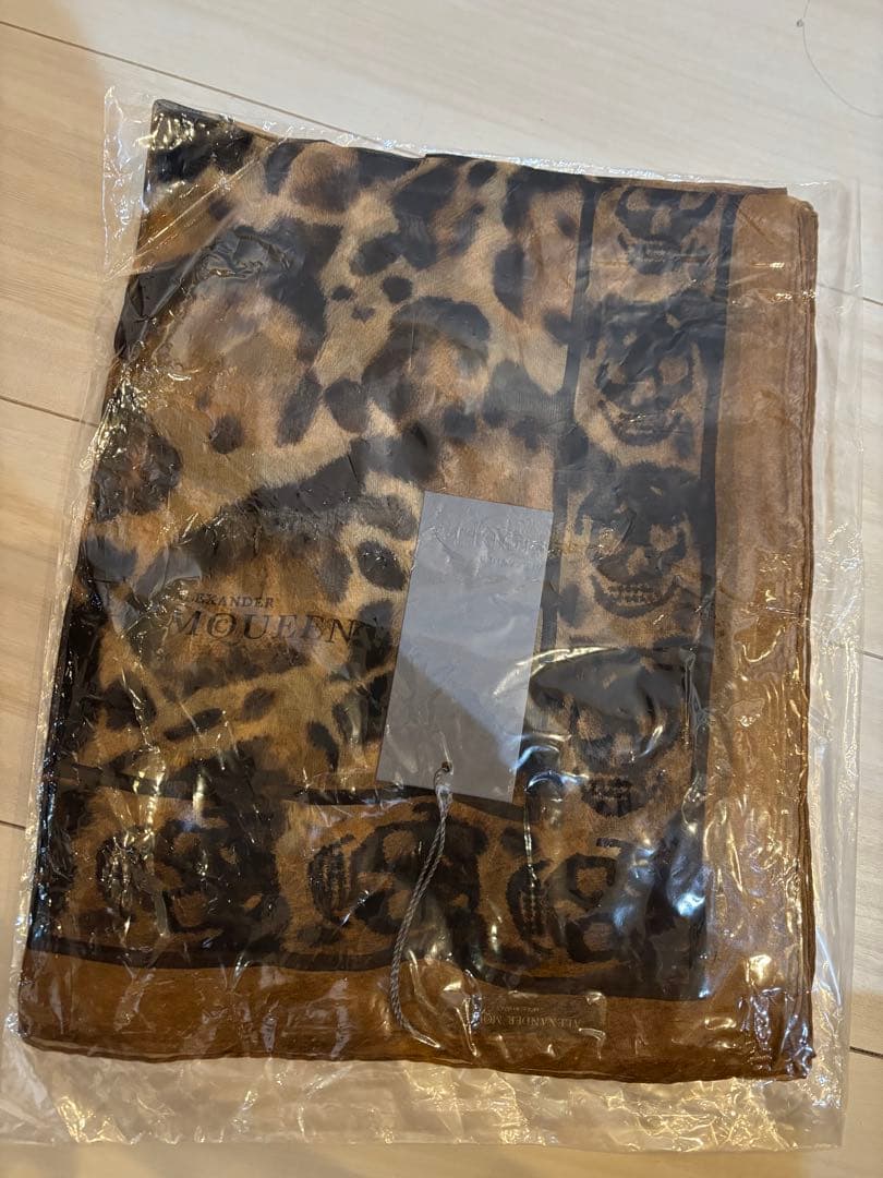 アレキサンダーマックイーン 新品未使用 130センチ 大判 スカーフ シルク