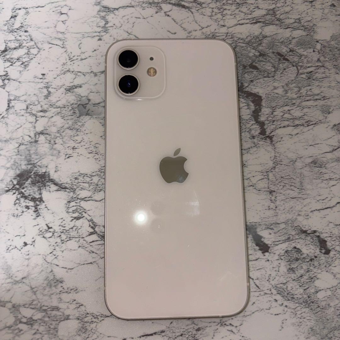 Apple iPhone 12ホワイト