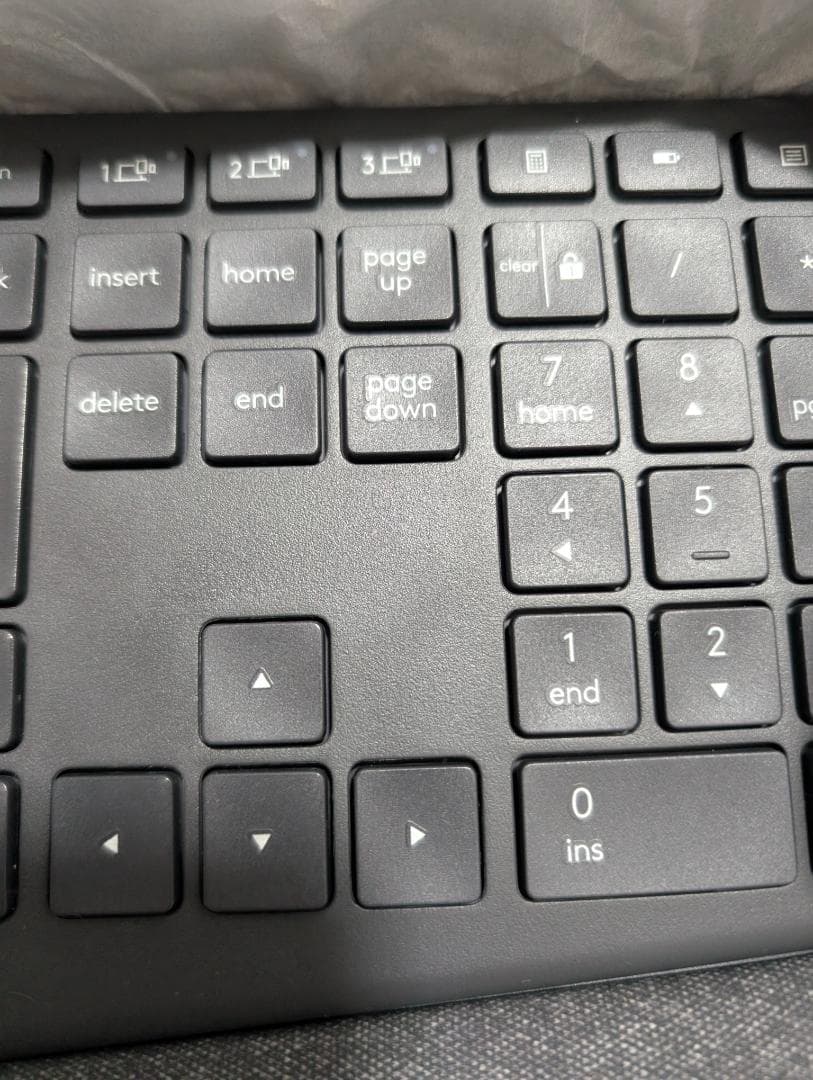 ⚠のん⚠【美品】‎Logicool K860