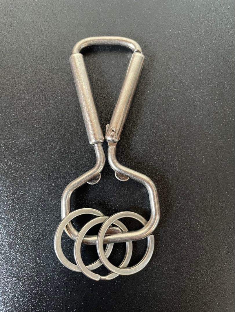 HUF カラビナ、キーホルダー Stussy ロゴ入り メタル、王冠キーホルダー