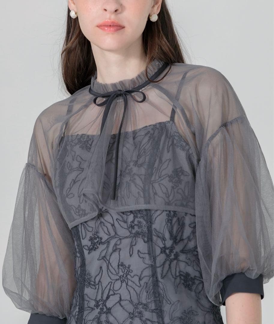 Leja マーメイドシルエットキャミワンピースリボン付きシアーパフスリーブ M