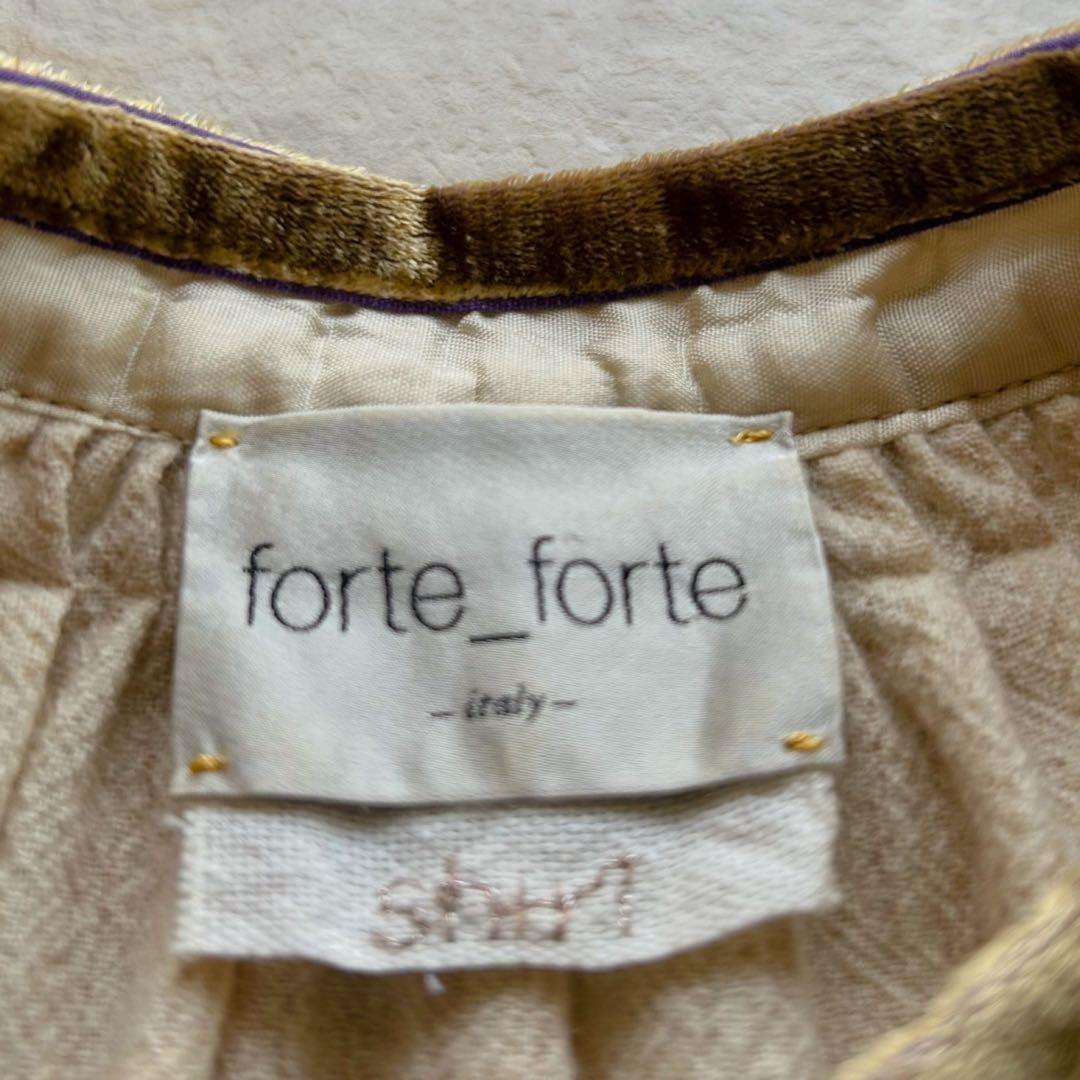 forte_forte ウール ノーカラーブラウス ベージュ ベロア ゴールド