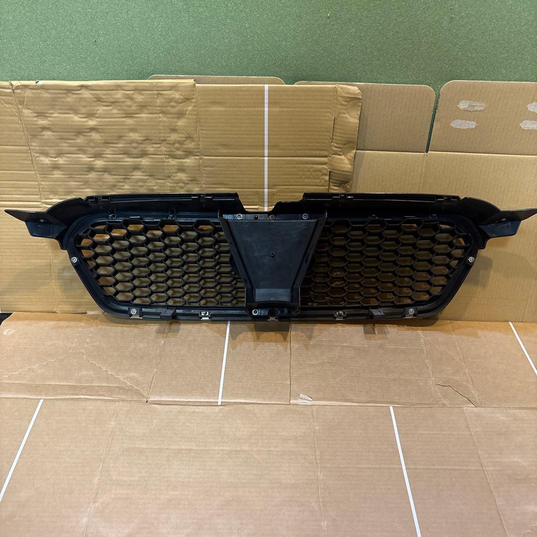 スバル レガシィ BP5後期スペックBフロントグリル