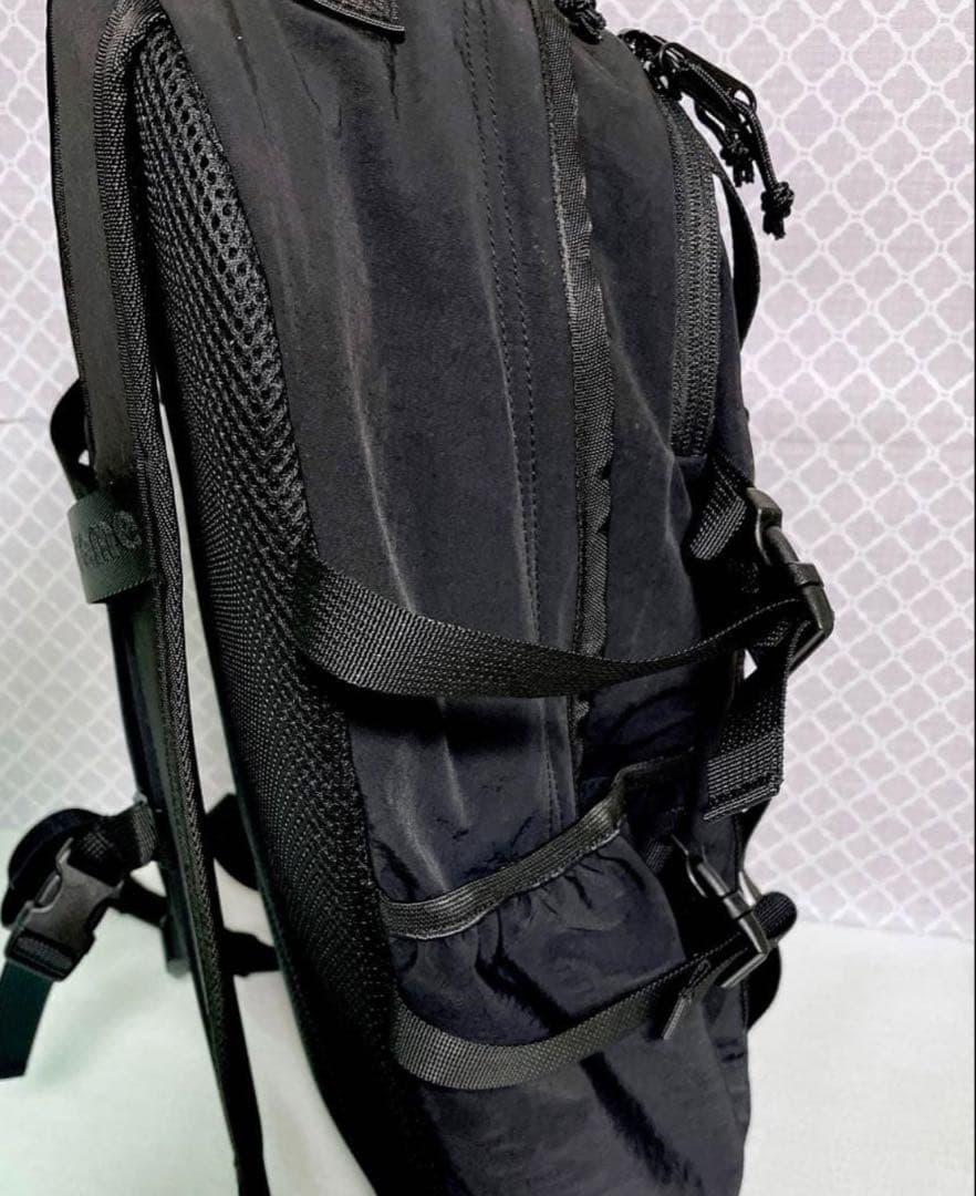 【新品✨️大人気】supreme シュプリーム バックパック リュック 黒