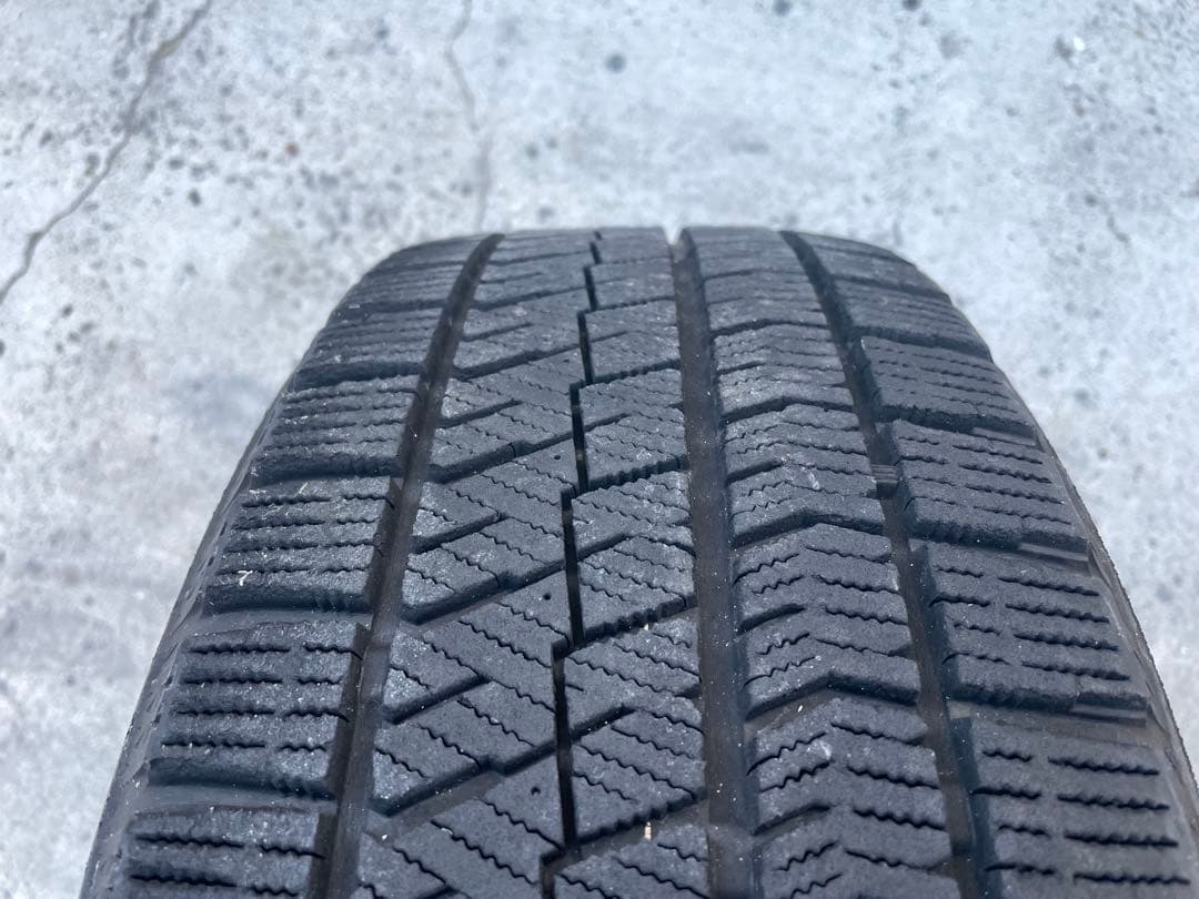 VW T-クロス　スタッドレス/アルミ 5穴 PCD100 205/60/16