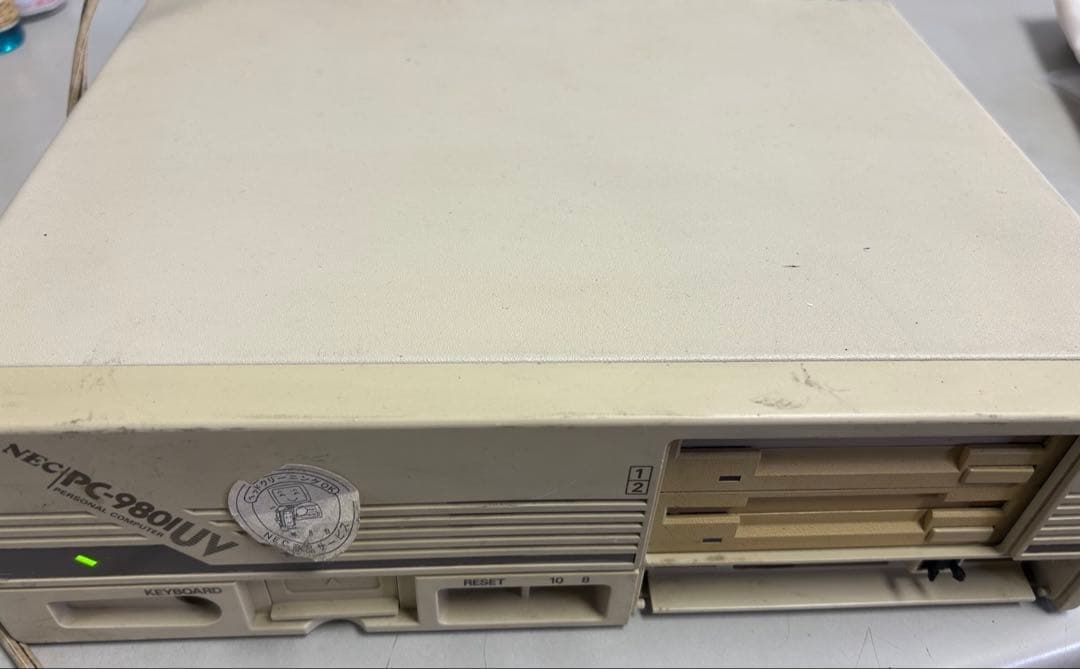 NEC PC-9801UV11 本体 通電確認済 ジャンク