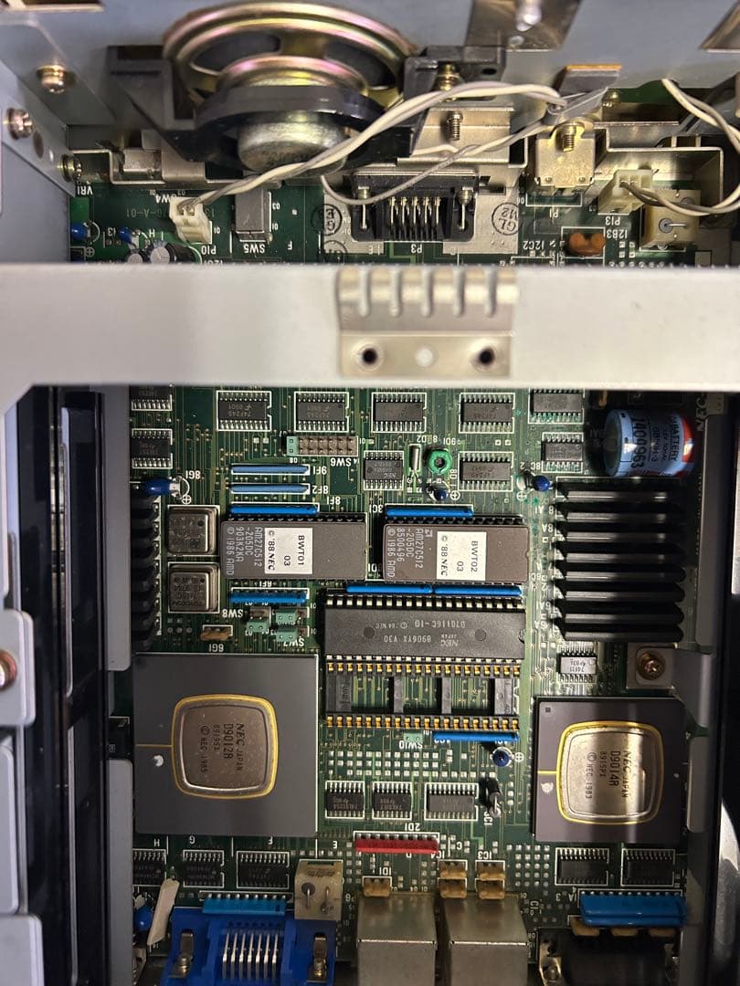 NEC PC-9801UV11 本体 通電確認済 ジャンク