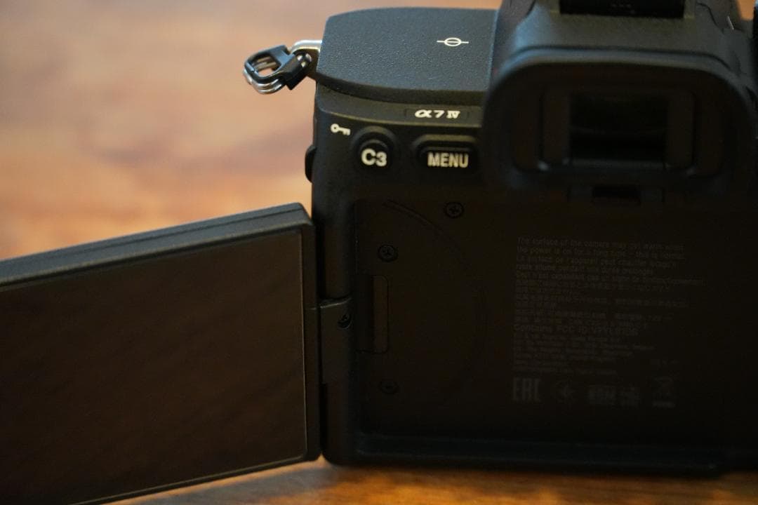 SONY α7 IV ミラーレスカメラ 本体と付属品