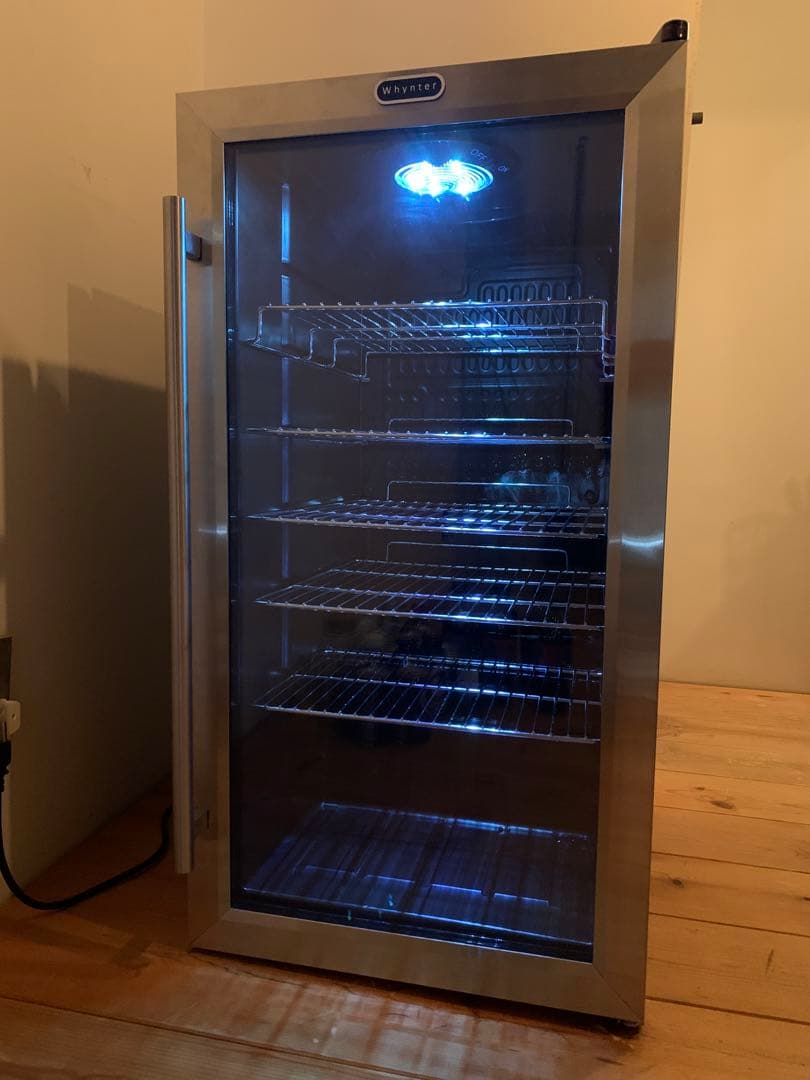BARに最適！Whynter ミニ冷蔵庫 ガラス扉 LED照明 6段