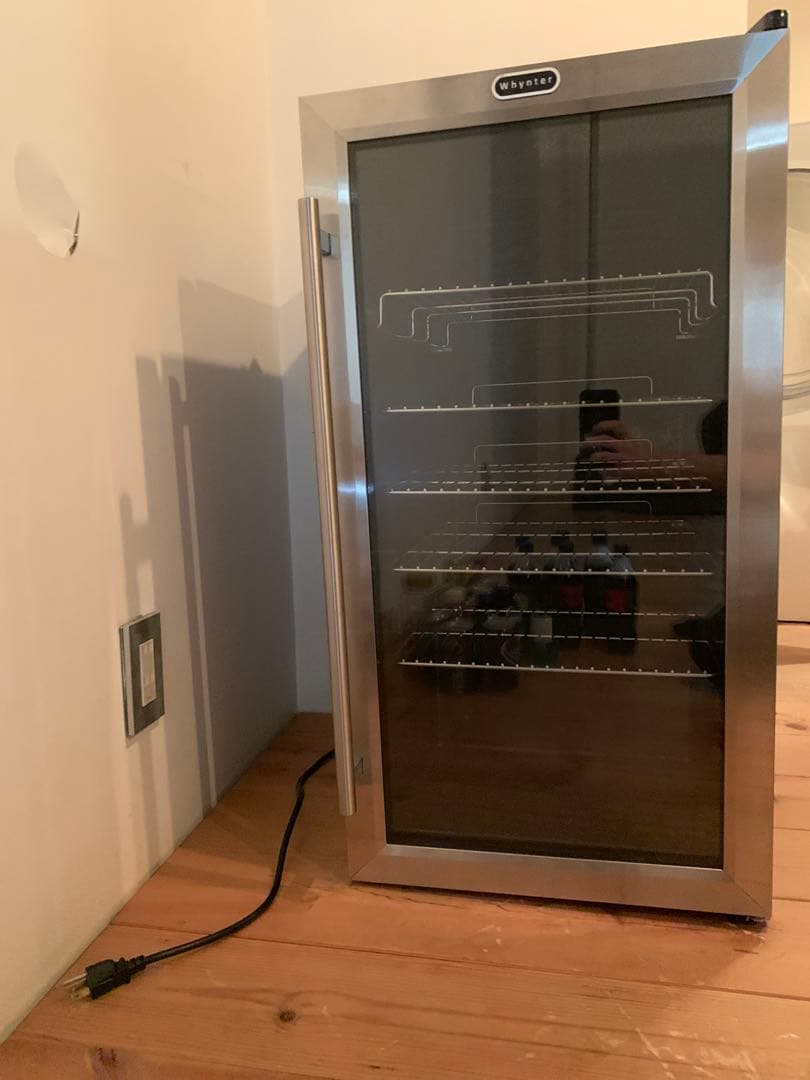 BARに最適！Whynter ミニ冷蔵庫 ガラス扉 LED照明 6段