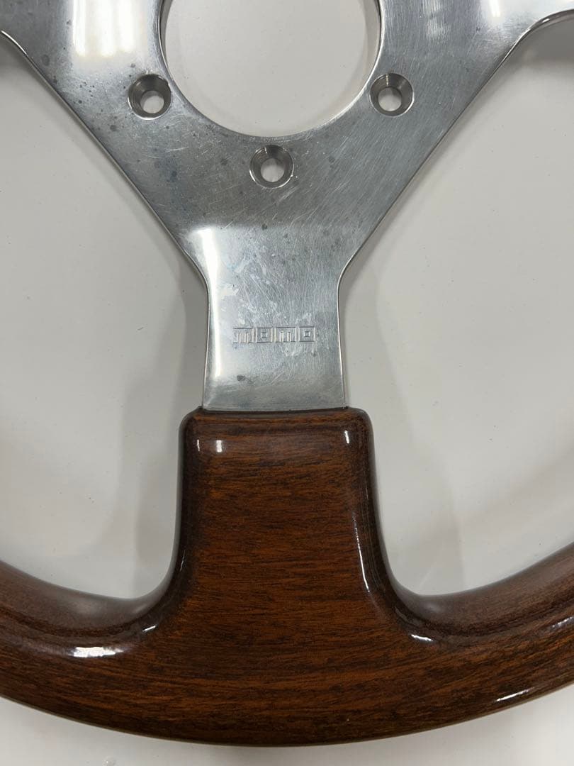 美品　momo ウッドステアリング　希少品　90年代 割れなし