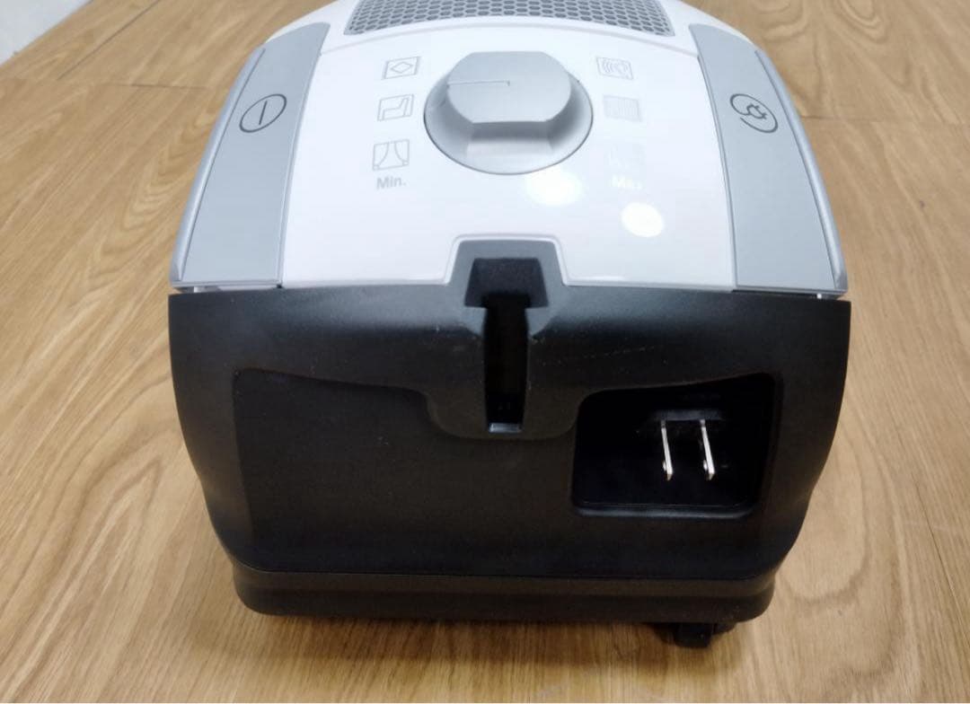 Miele ミーレ 紙パック式クリーナー SCAO3