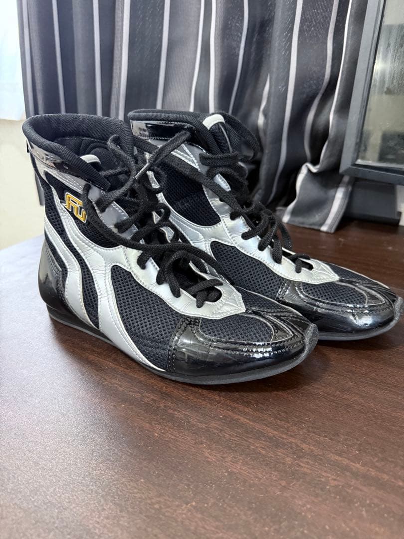 ボクシングシューズ　FUEGO 25.5cm 美品