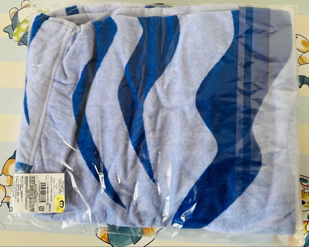 新品【匿名配送】デジモンアドベンチャー　ガブモン　フード付きバスタオル　デジモン