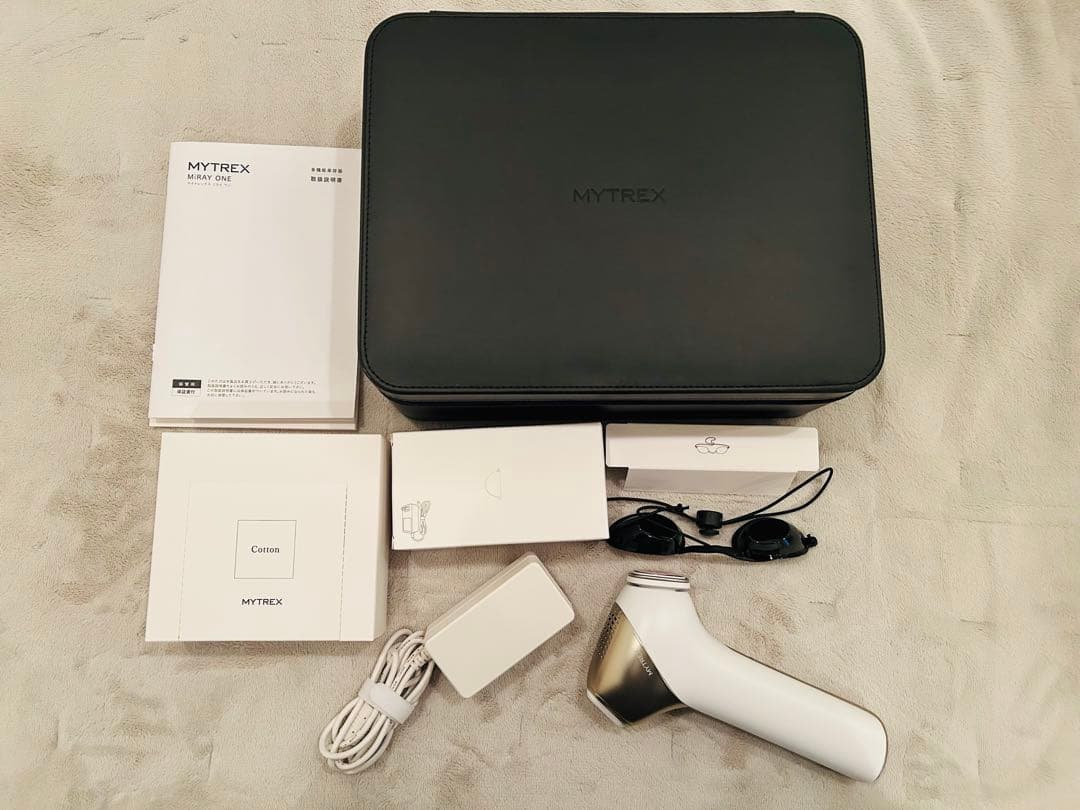 MYTREX MiRAY ONE ホワイト美顔器 フォト ハリフォト